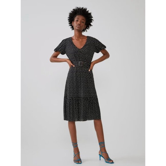 Zara Dresses & Skirts - Zara Midi dress with V-neck, short puff sleeves, polka-dot print, and belt sz M
